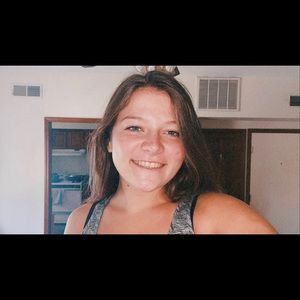 Meet your Posher, Nicole